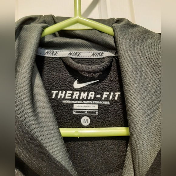 Mens Nike Therma Fit Black Hoodie Sweater (medium) - Picture 4 of 6